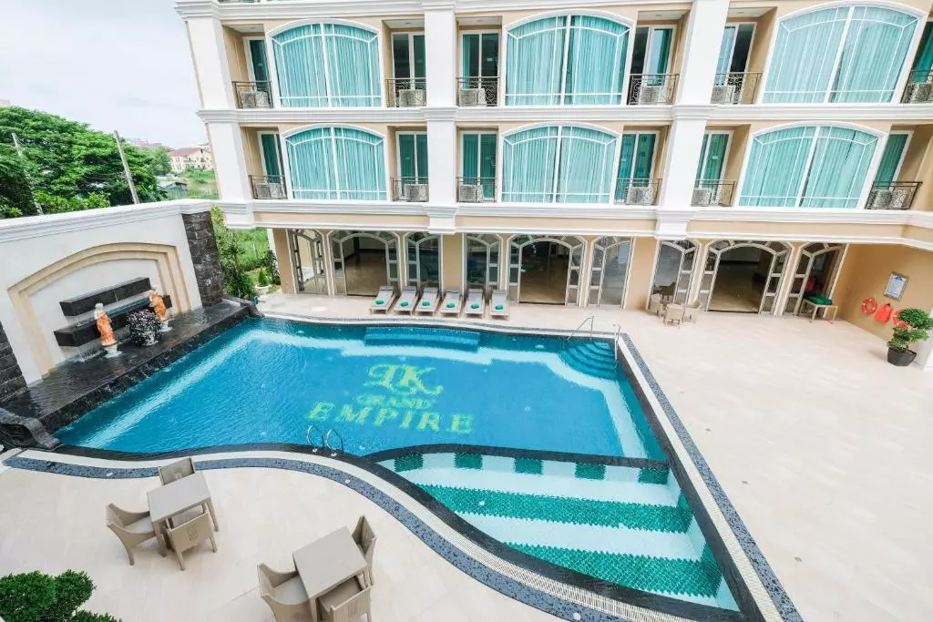 ال کی گرند امپایر