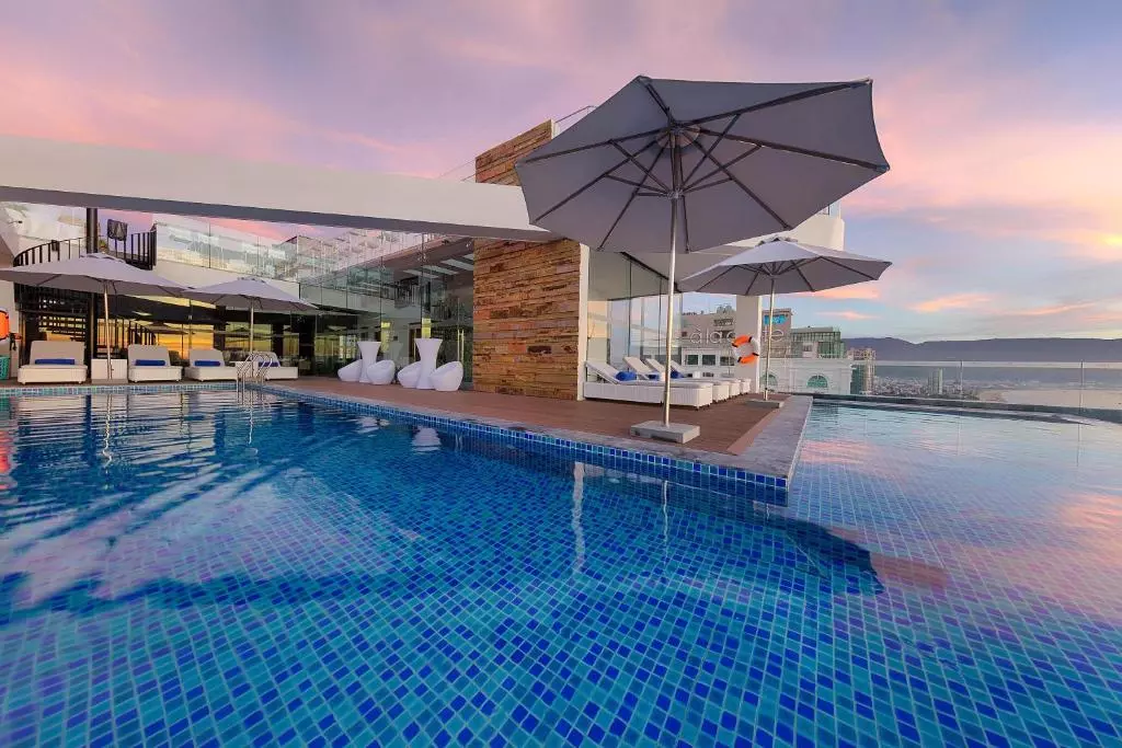 بل مایسن پاروسند دانانگ