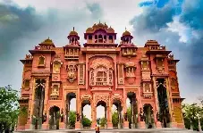 هالیدی این سیتی سنتر یا نووتل کانونشن سنتر جیپور