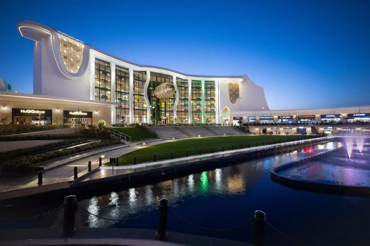 د لند آف لجندز نیکل ادان