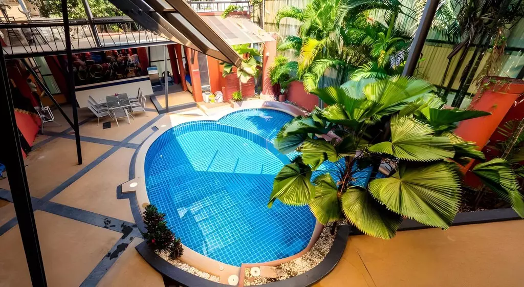 کادوس هتل ریزورت